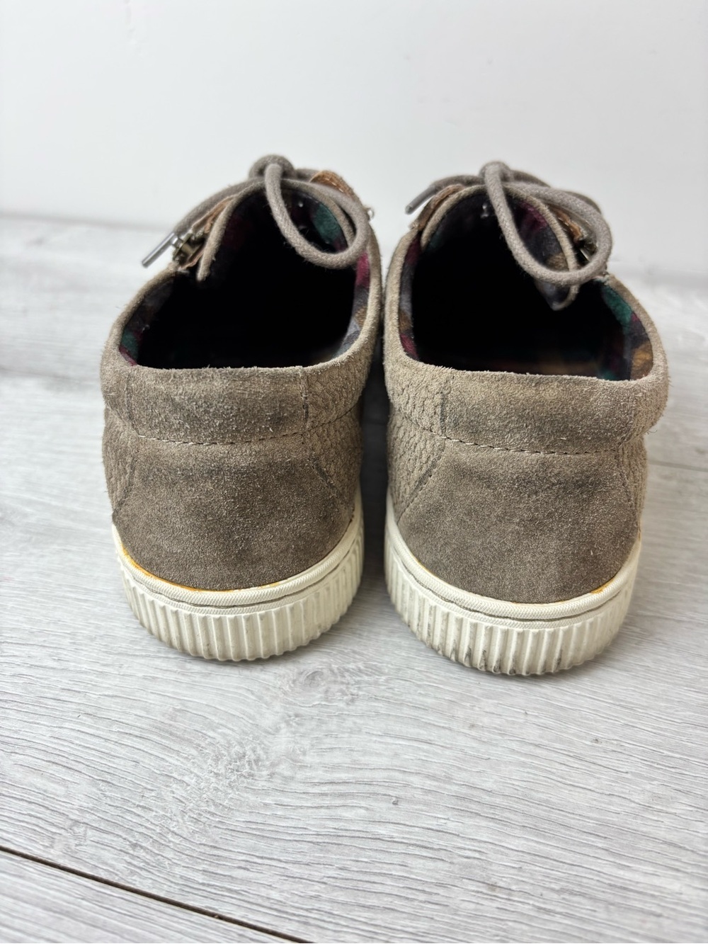 Born Tamara Suede Lace-Up Sneakers Taupe Textured Leather Side Zip Women’s 8.5M - Picture 5 of 10